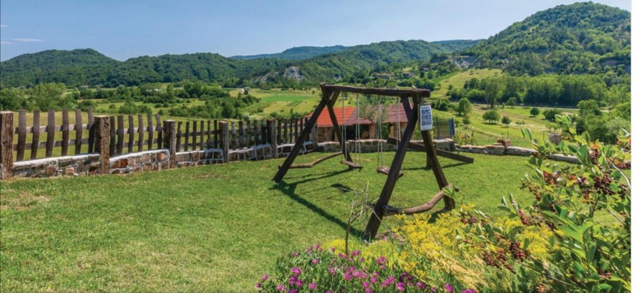 Holiday House Dol Cerovlje Экстерьер фото